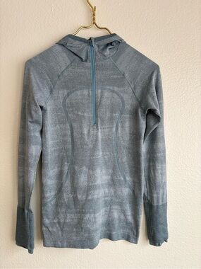 lululemon athletica Women's Long-Sleeve Half-Zip hoodie shirt